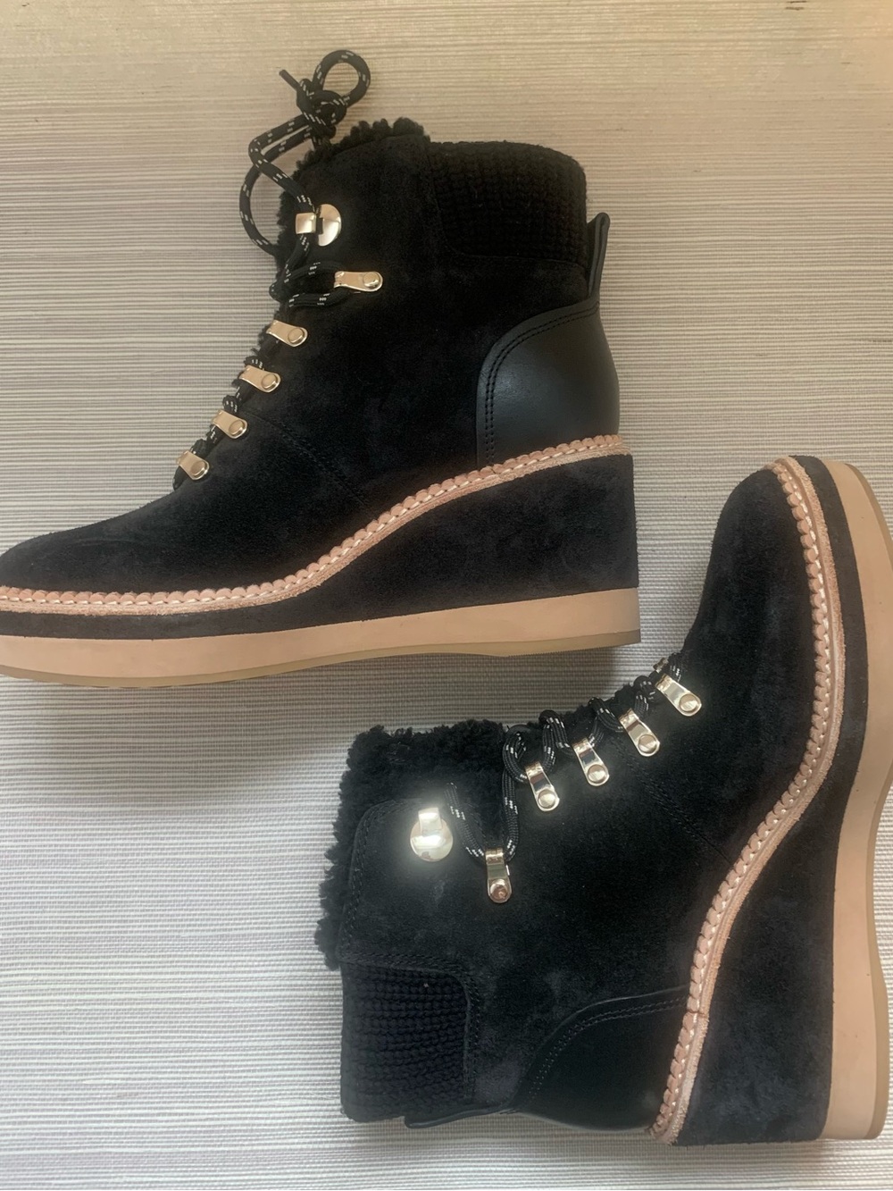 Kate Spade Willow Wedge Lace-up Booties Sz 6.5 Black Leather/Shearling *NICE*